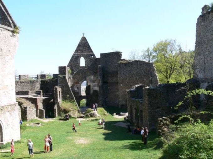 Burgruine Schmirnberg, Schloßberg, Austria